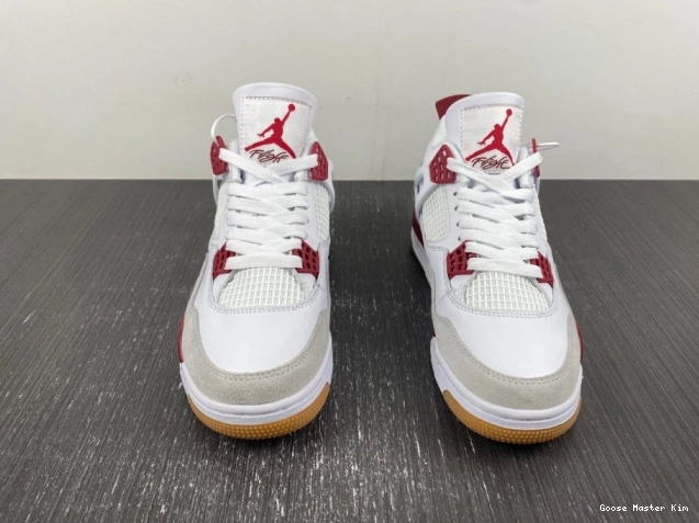 Jordan 4 DR5415-160 Air x Nike SB 0611